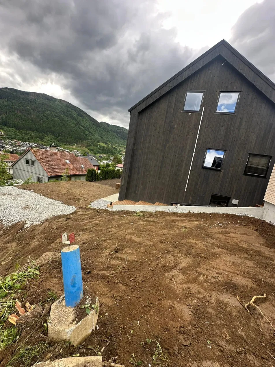 Ferdig planert tomt ved hus
